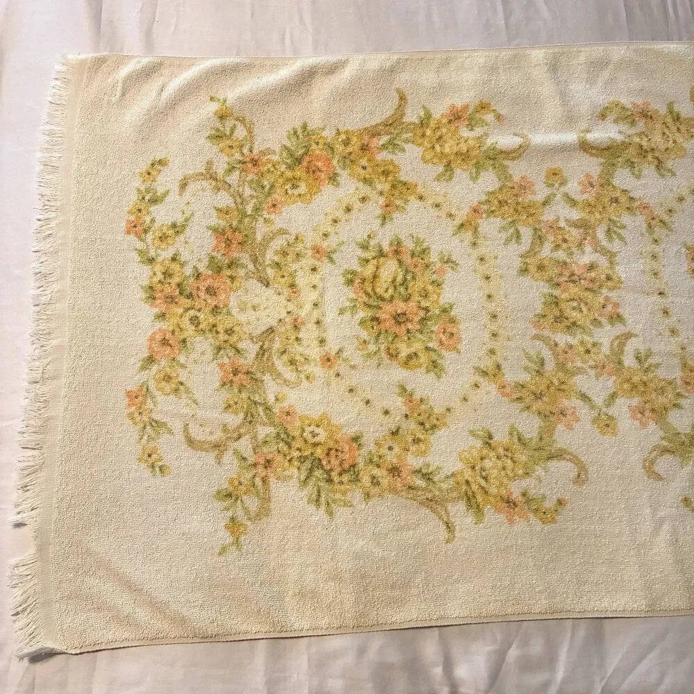 VTG 70s Tastemaker Bath Towel Floral 1970s  Yellow Retro MCM Fringe Cotton 40x23